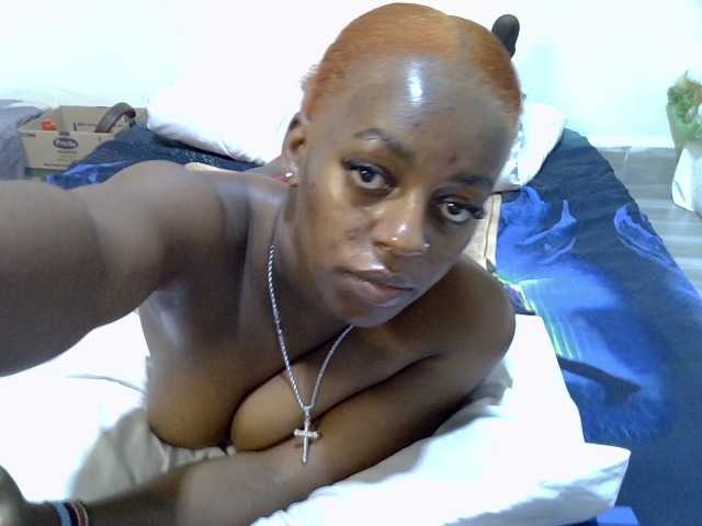 Candybaiby live cam on BongaCams