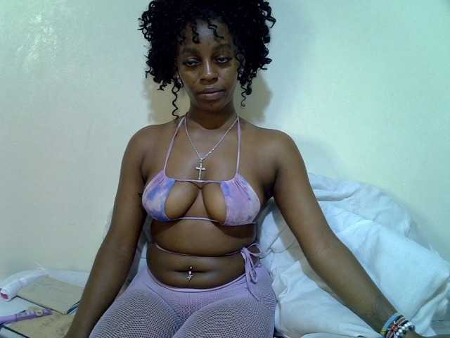 Candybaiby live cam on BongaCams