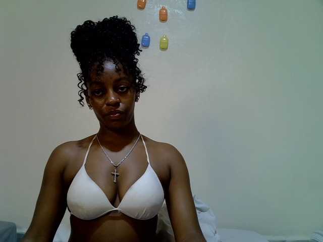 Candybaiby live cam preview
