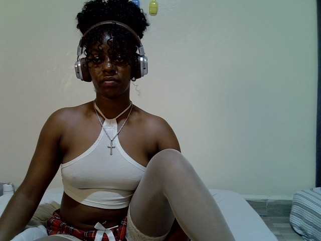 Candybaiby live cam on BongaCams