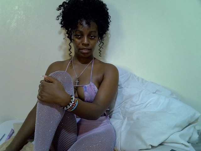 Candybaiby live cam preview