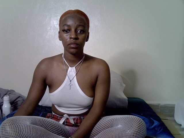 Candybaiby live cam on BongaCams
