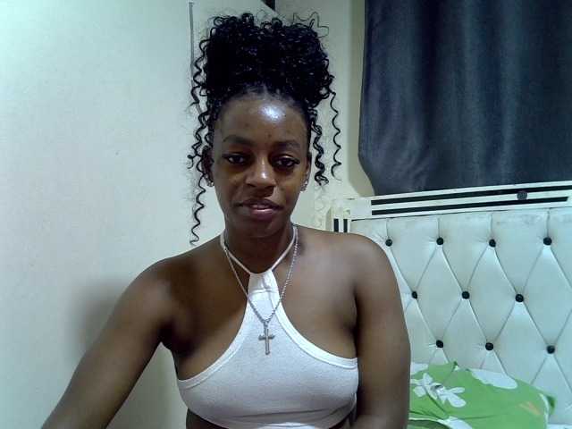Candybaiby live cam on BongaCams