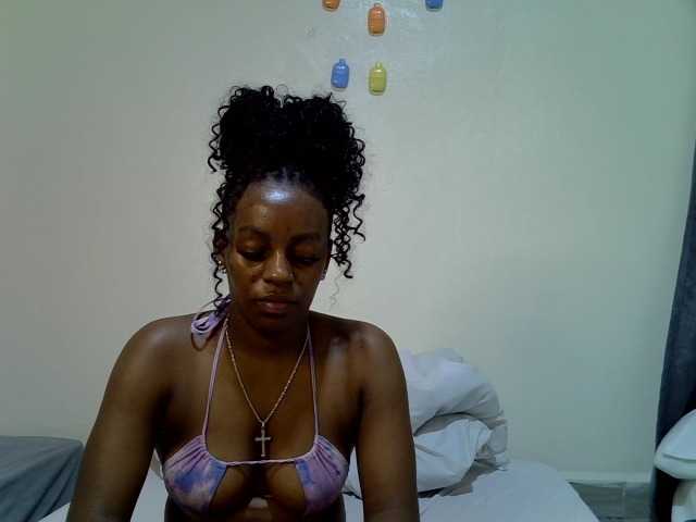 Candybaiby live cam on BongaCams
