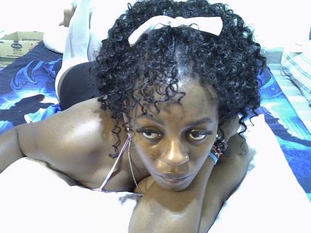 Candybaiby live cam on BongaCams