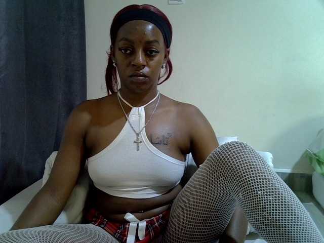 Candybaiby live cam on BongaCams