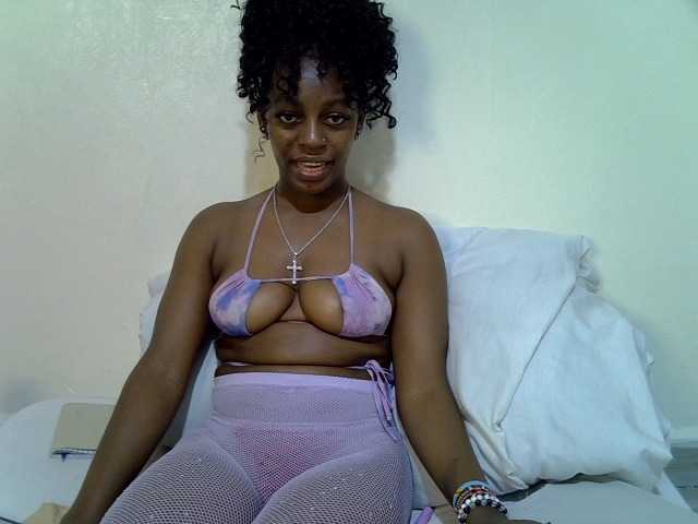 Candybaiby live cam on BongaCams
