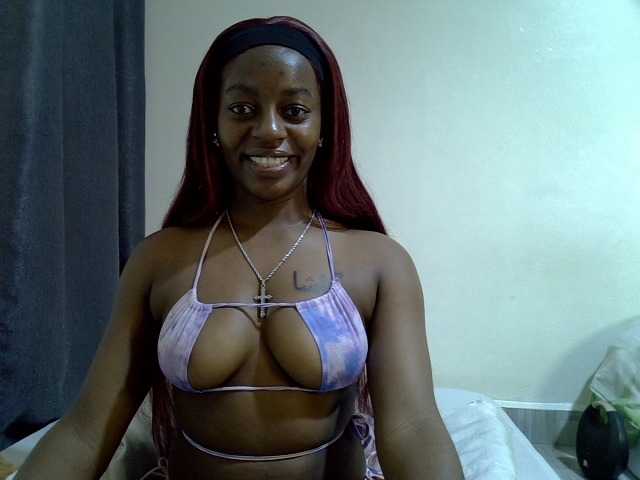 Candybaiby live cam preview