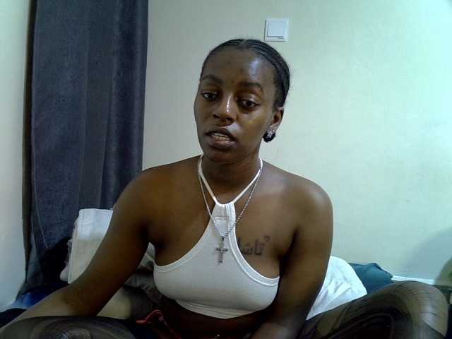 Candybaiby live cam on BongaCams