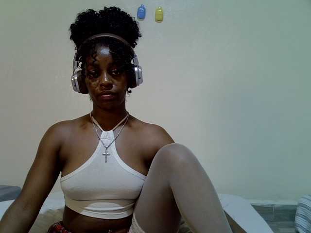 Candybaiby live cam on BongaCams