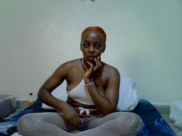 Candybaiby live cam on BongaCams