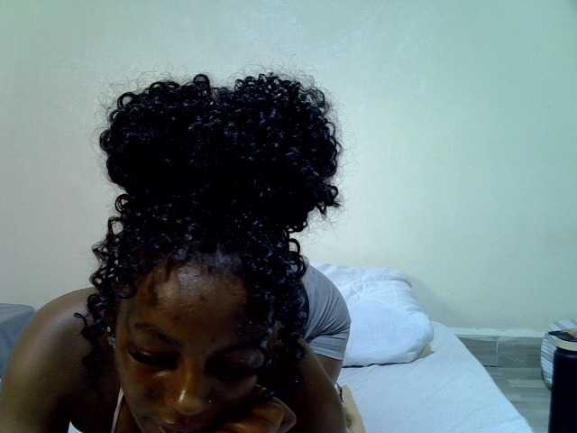 Candybaiby live cam on BongaCams