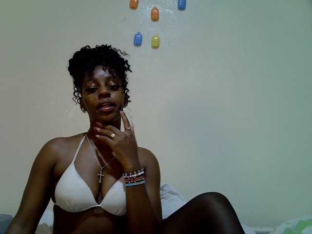 Candybaiby live cam preview