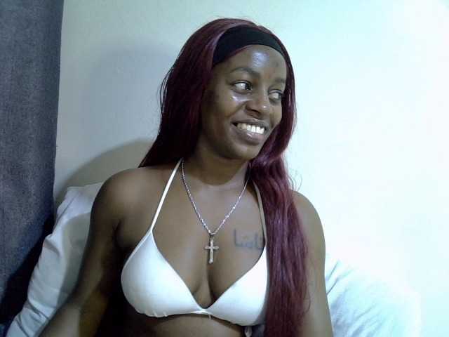 Candybaiby live cam on BongaCams