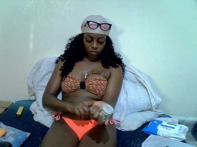 Candybaiby live cam on BongaCams