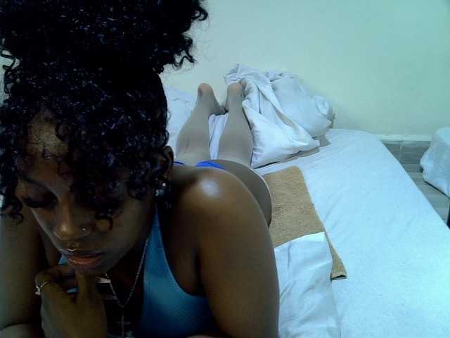 Candybaiby live cam preview