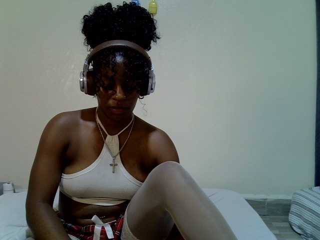 Candybaiby live cam on BongaCams