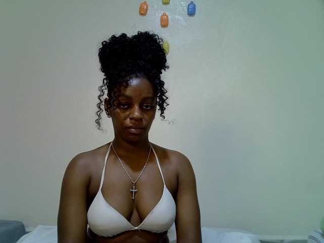 Candybaiby live cam on BongaCams