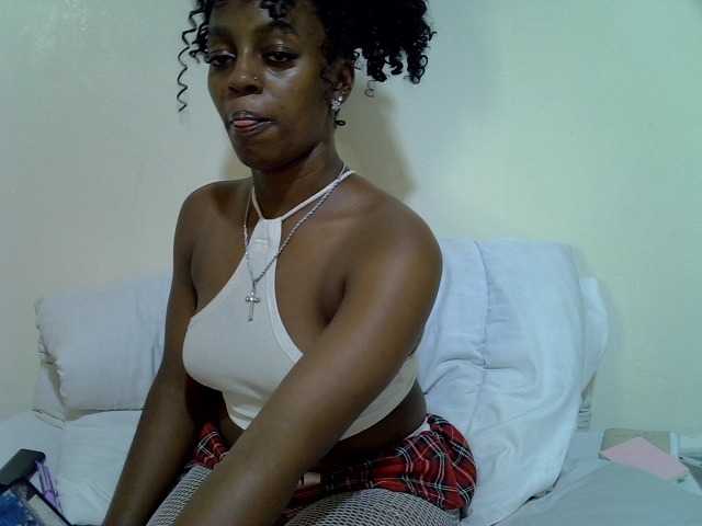 Candybaiby live cam preview