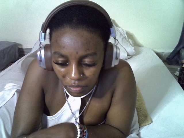 Candybaiby live cam on BongaCams