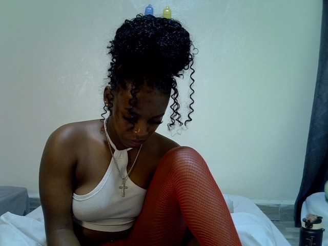 Candybaiby live cam preview