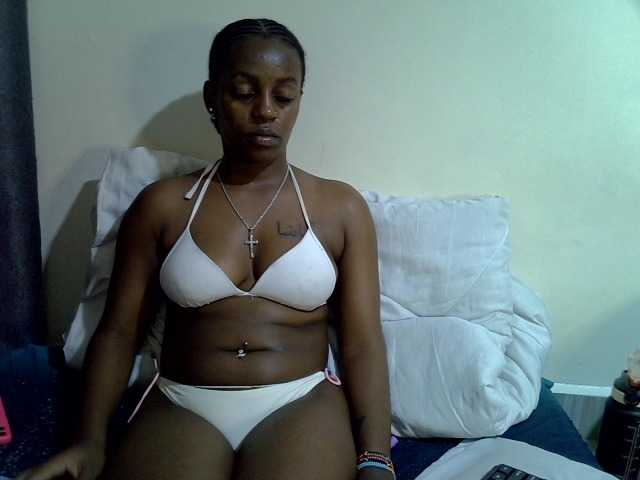 Candybaiby live cam on BongaCams