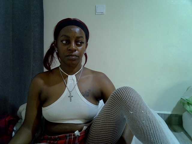 Candybaiby, live now on BongaCams