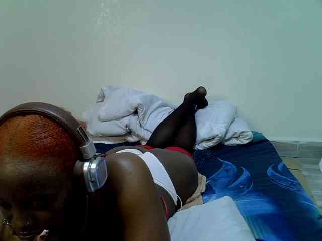 Candybaiby Live Webcam on BongaCams