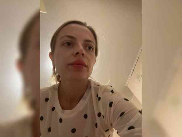 CandyGpussy webcam