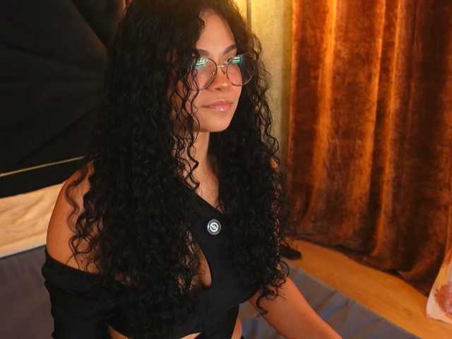 Sex chat gratuit in direct cu KaliaKross pe BongaCams