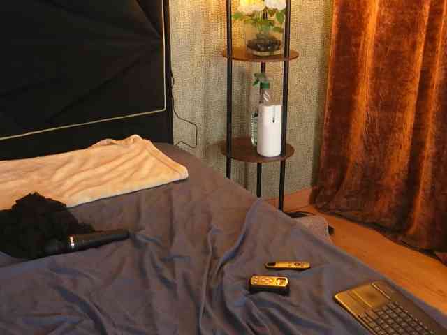 KaliaKross webcam