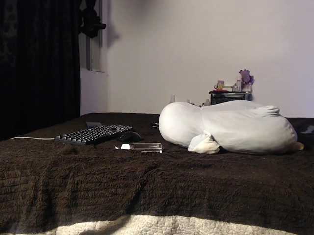 zaralong live cam on BongaCams