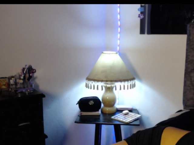 zaralong live cam on BongaCams
