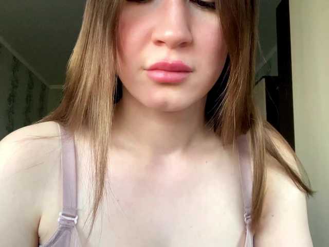 RosalieNied live cam on BongaCams