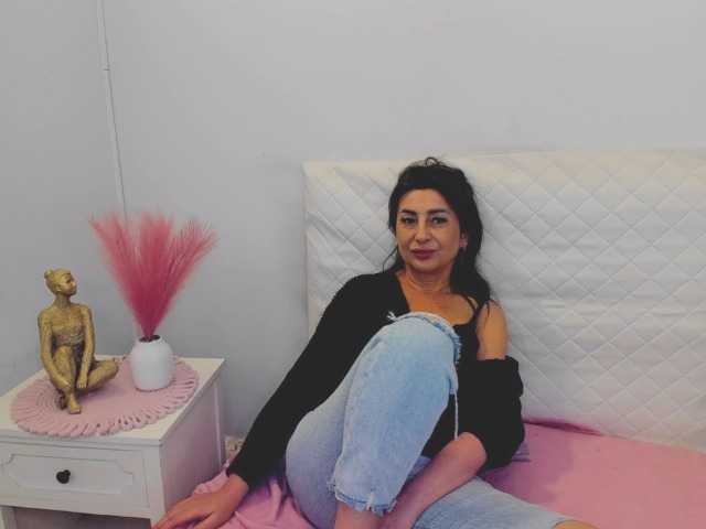 CelineQueenX live cam on BongaCams