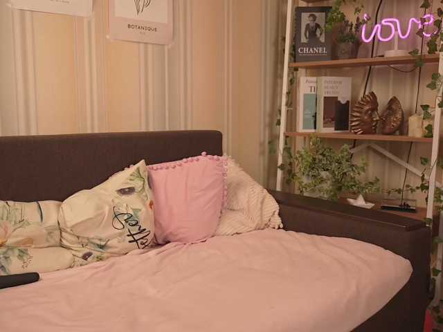 CharmJessi live cam on BongaCams