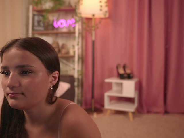 CharmJessi live cam on BongaCams