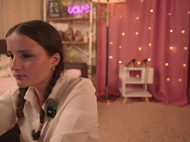 CharmJessi live cam on BongaCams