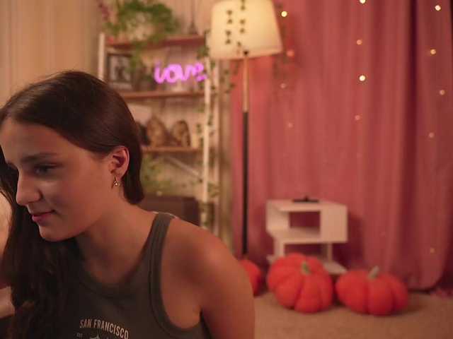 CharmJessi live cam on BongaCams