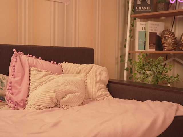 CharmJessi live cam on BongaCams