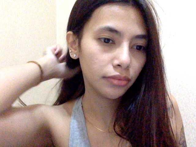 Flowgirll live cam on BongaCams
