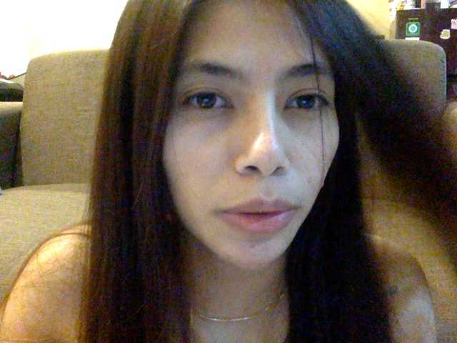 Flowgirll live cam on BongaCams
