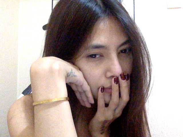 Flowgirll live cam on BongaCams