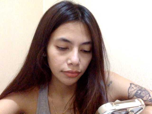 Flowgirll live cam on BongaCams