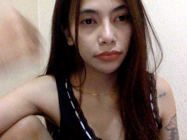 Flowgirll live cam on BongaCams