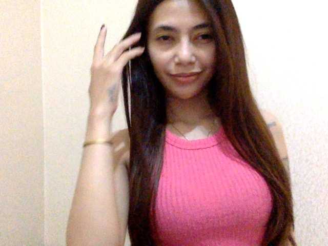 Flowgirll live cam on BongaCams