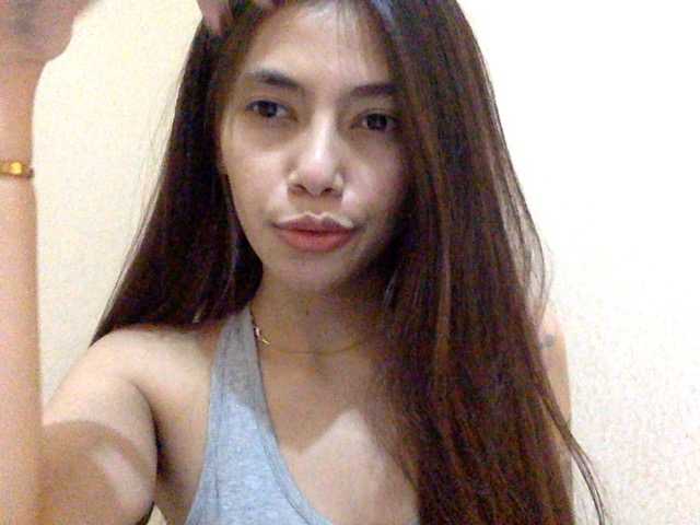 Flowgirll live cam on BongaCams