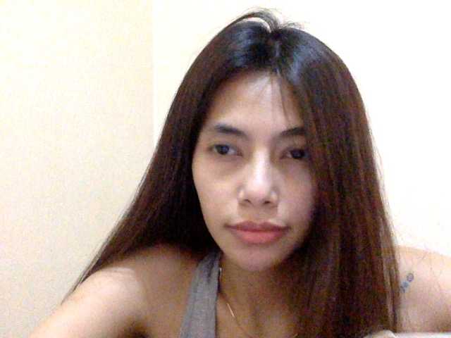Flowgirll live cam on BongaCams