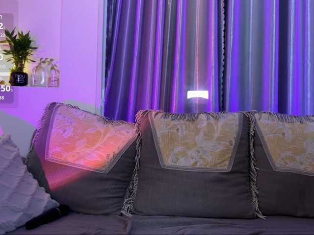 olivia-wey, live now on BongaCams