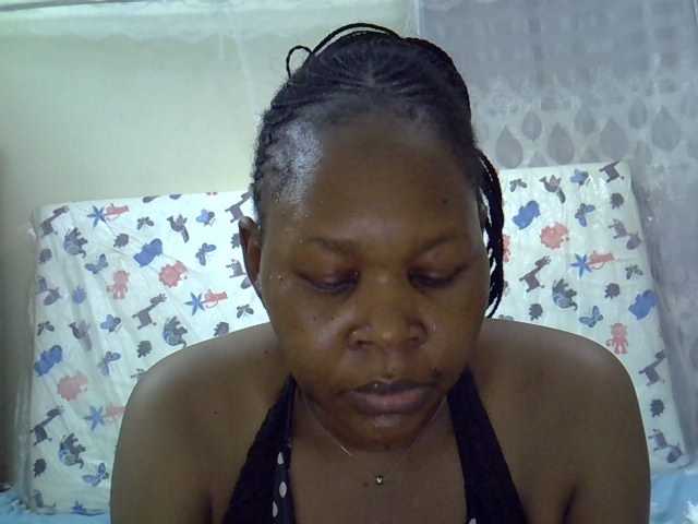 Queen3slim live cam on BongaCams